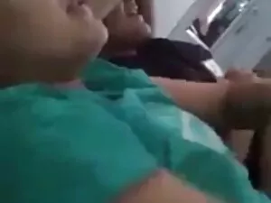 Menyemprotkan dalam  ...