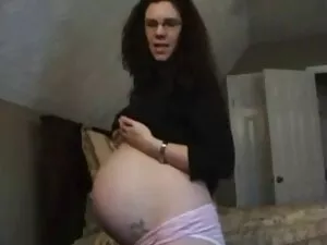 Izzy Swift bokeb mom ...